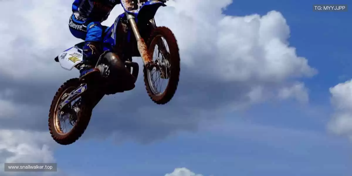 💻【直播平台】实时弹幕互动，你不是一个人在观赛！